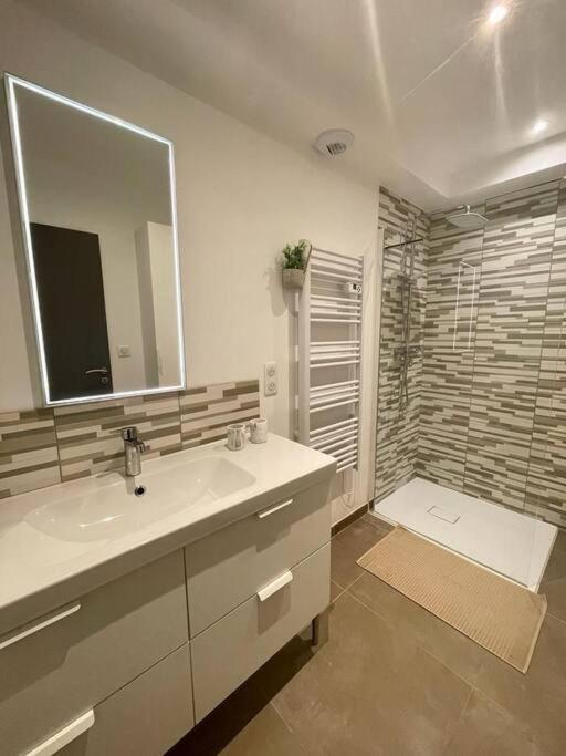 Apartamento Coeur De Provence Gréoux-les-Bains Exterior foto